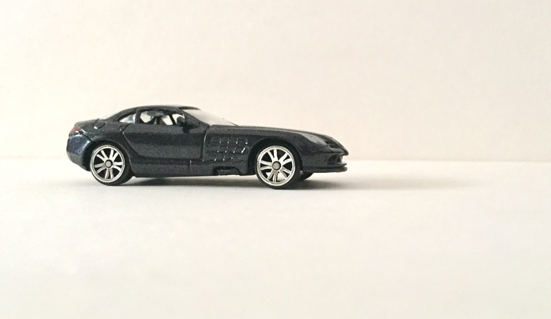 Illustration for article titled McLaren Monday - Mercedes Benz SLR McLaren 1/64 by Motor Max